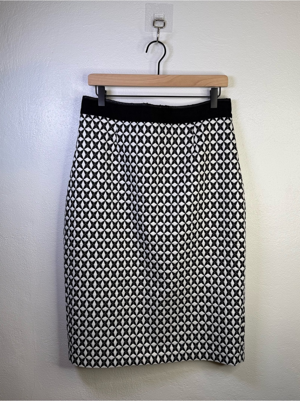 Banana Republic Black & White Woven Star Jacquard Pencil Skirt Women’s Size 12